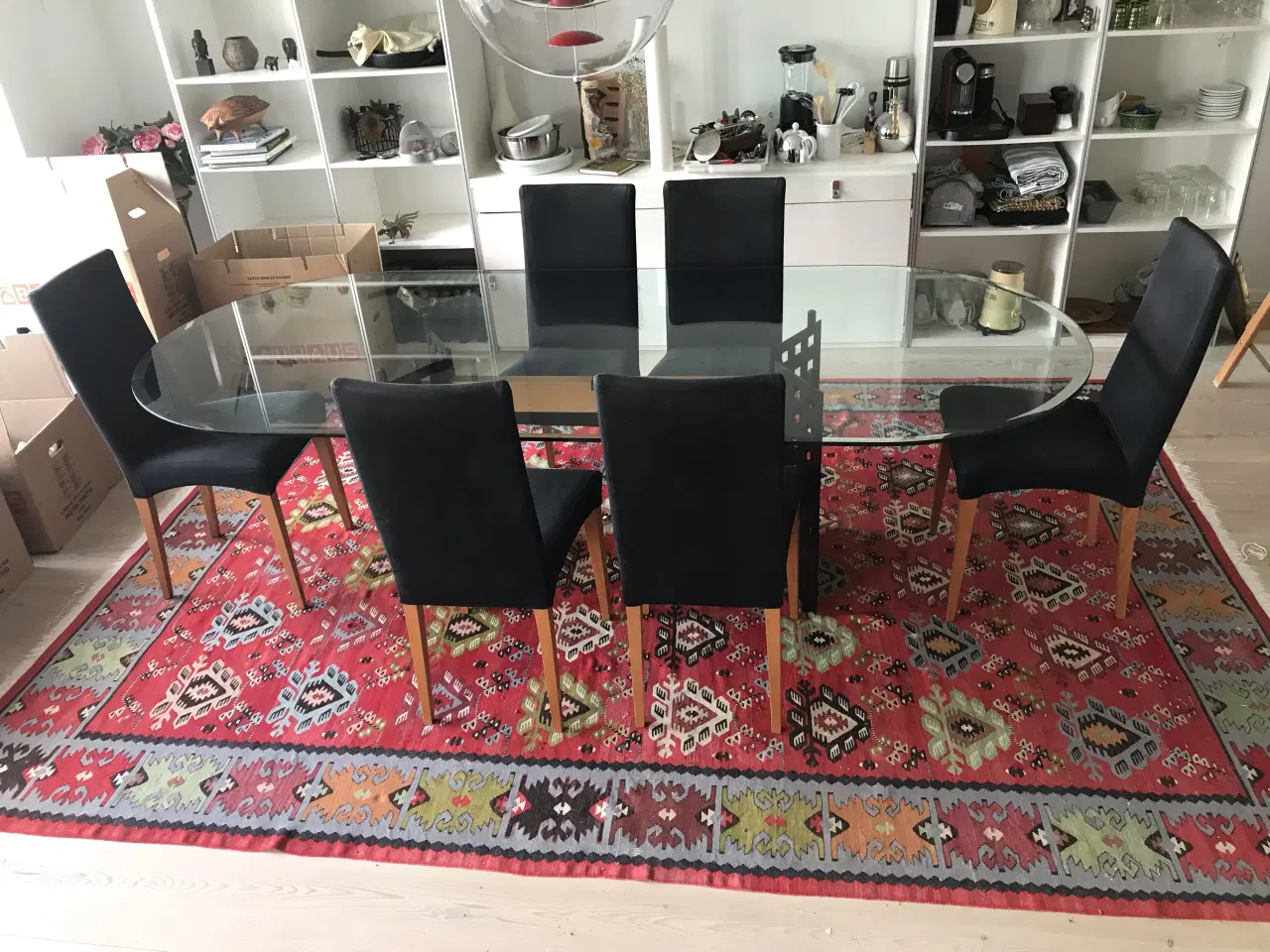 Billede 3 - Spisebord med glasplade