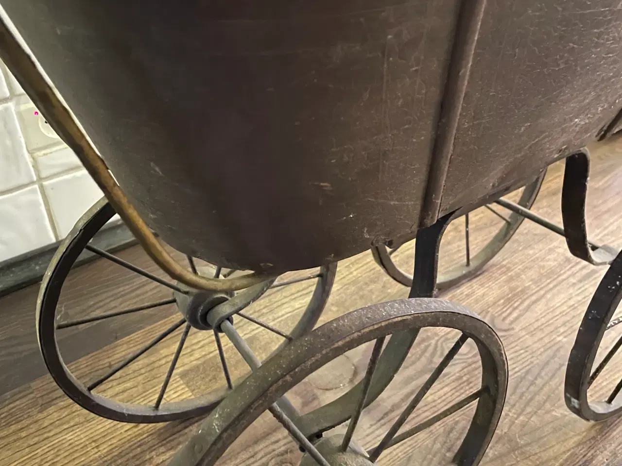 Billede 3 - Antik dukkevogn fra P.M.Knudsen Kbh. ca. 1890