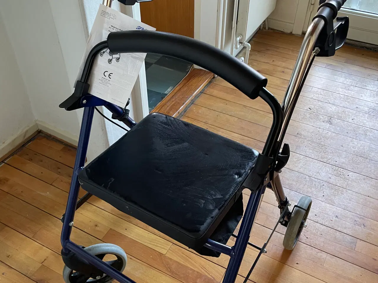 Billede 2 - Næsten ny rollator kun brugt få gang 