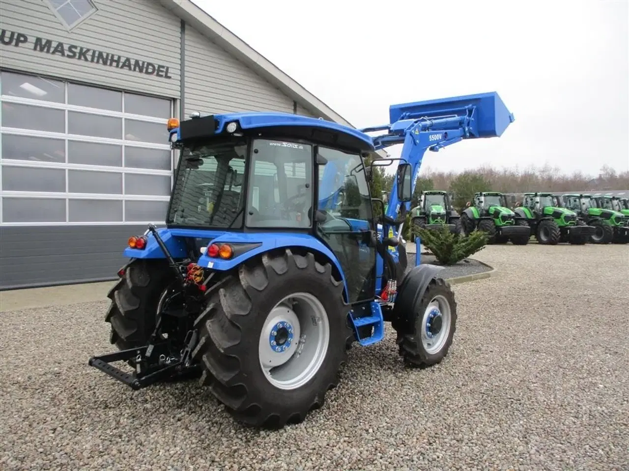 Billede 7 - Solis 60 Fabriksny traktor med 2 års garanti, lukket kabine med klima anlæg, og fuldhydraulisk frontlæsser