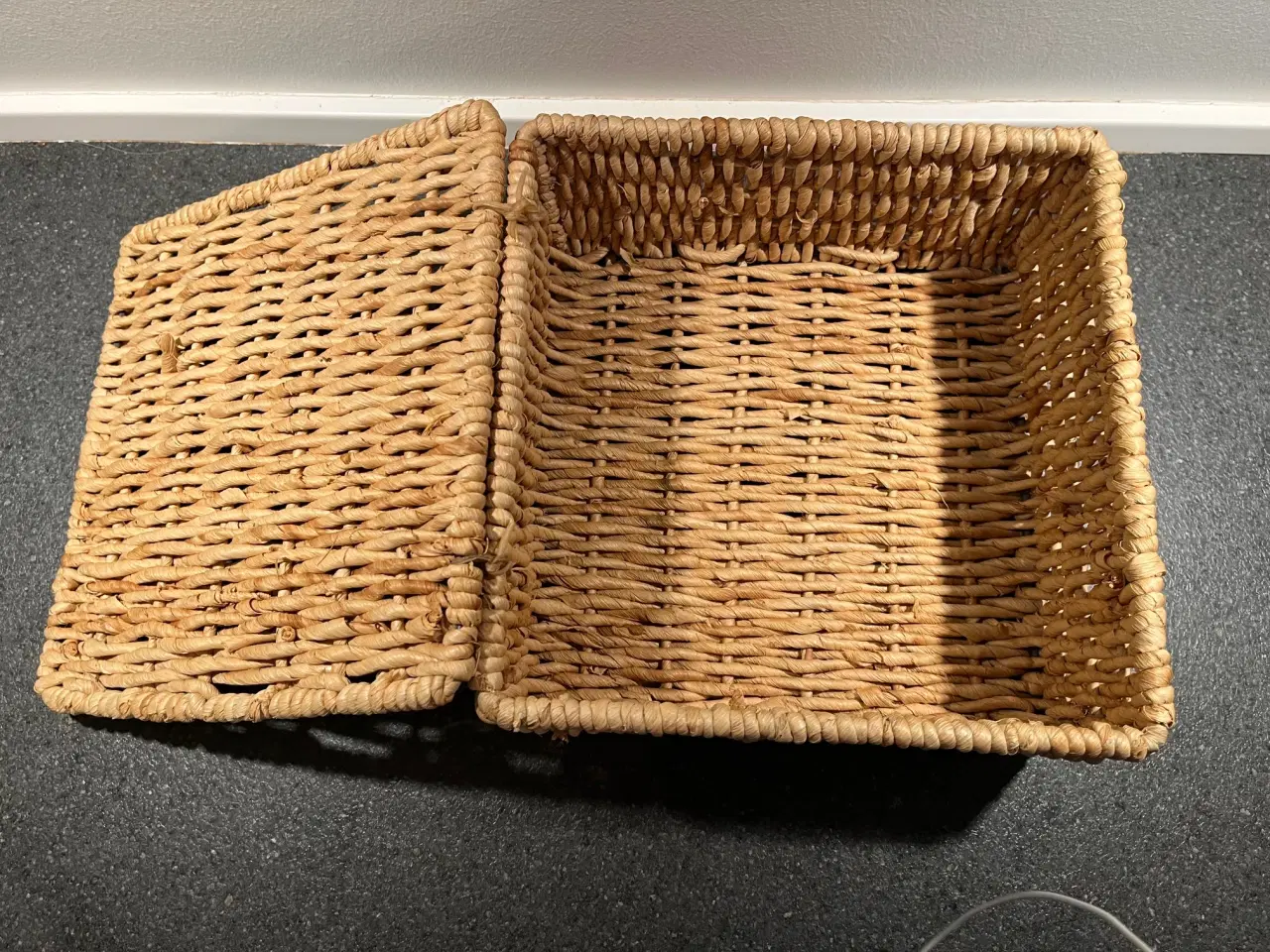 Billede 5 - Flettet opbevaringskurv med låg naturfarvet