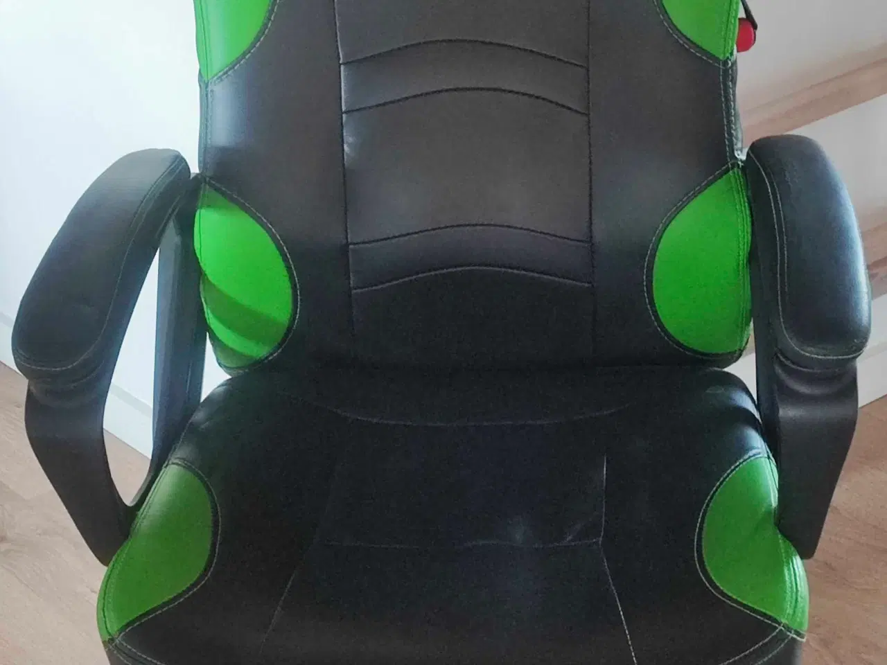 Billede 1 - Paracon gaming stol 
