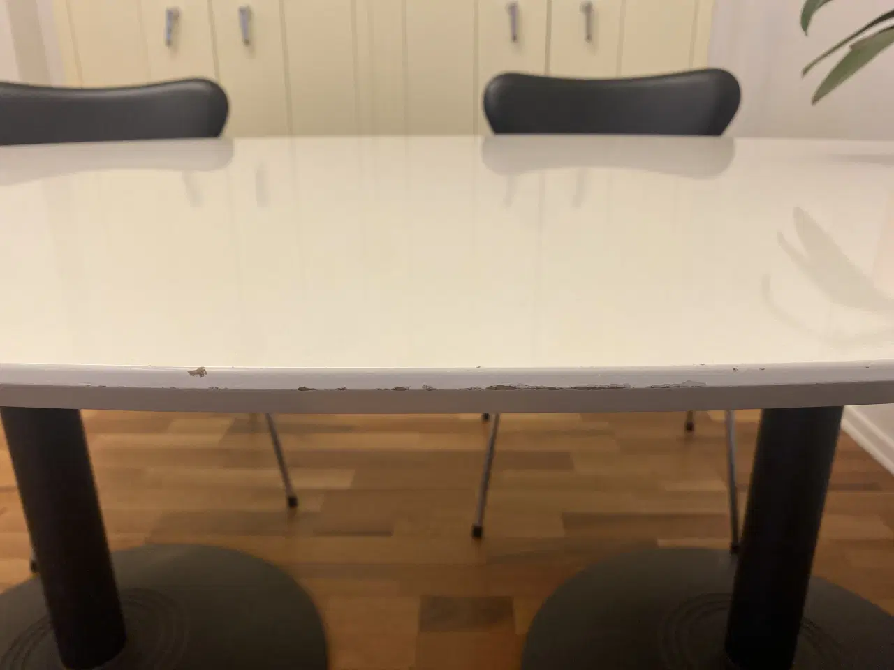 Billede 3 - Ovalt spisebord bortgives mod afhentning