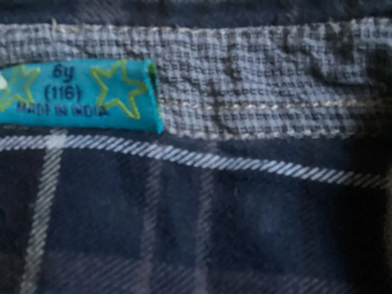 Billede 2 - Ternet skjorte