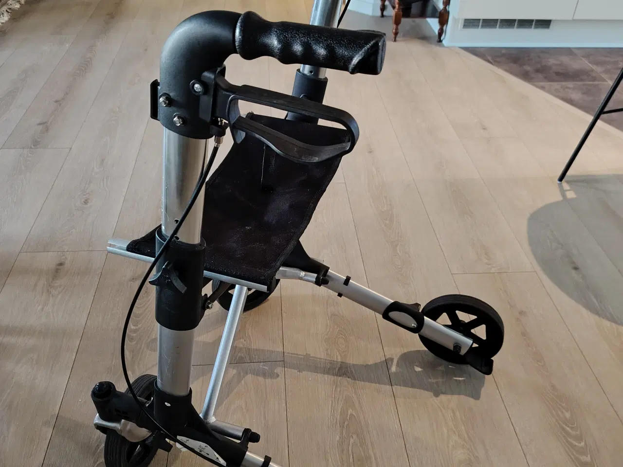 Billede 3 - Rollator, letvægtsrollator, mærke Kilberry