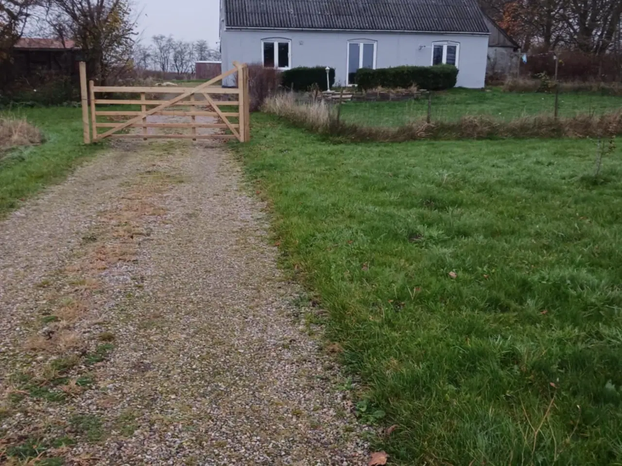 Billede 1 - Ejendom på landet