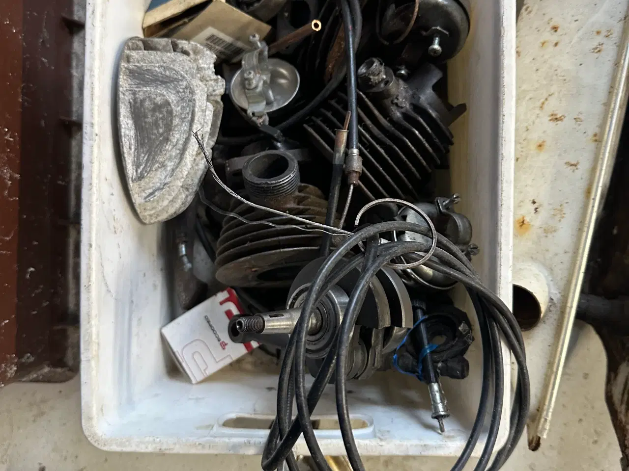 Billede 3 - Diverse knallert dele sælges 