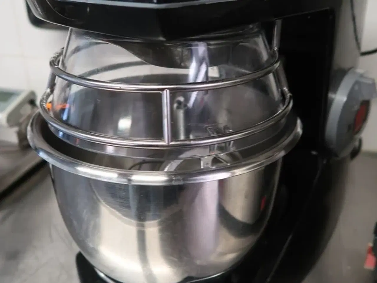 Billede 3 - Røremaskine TEDDY 5 L sort Varimixer (Brugt)