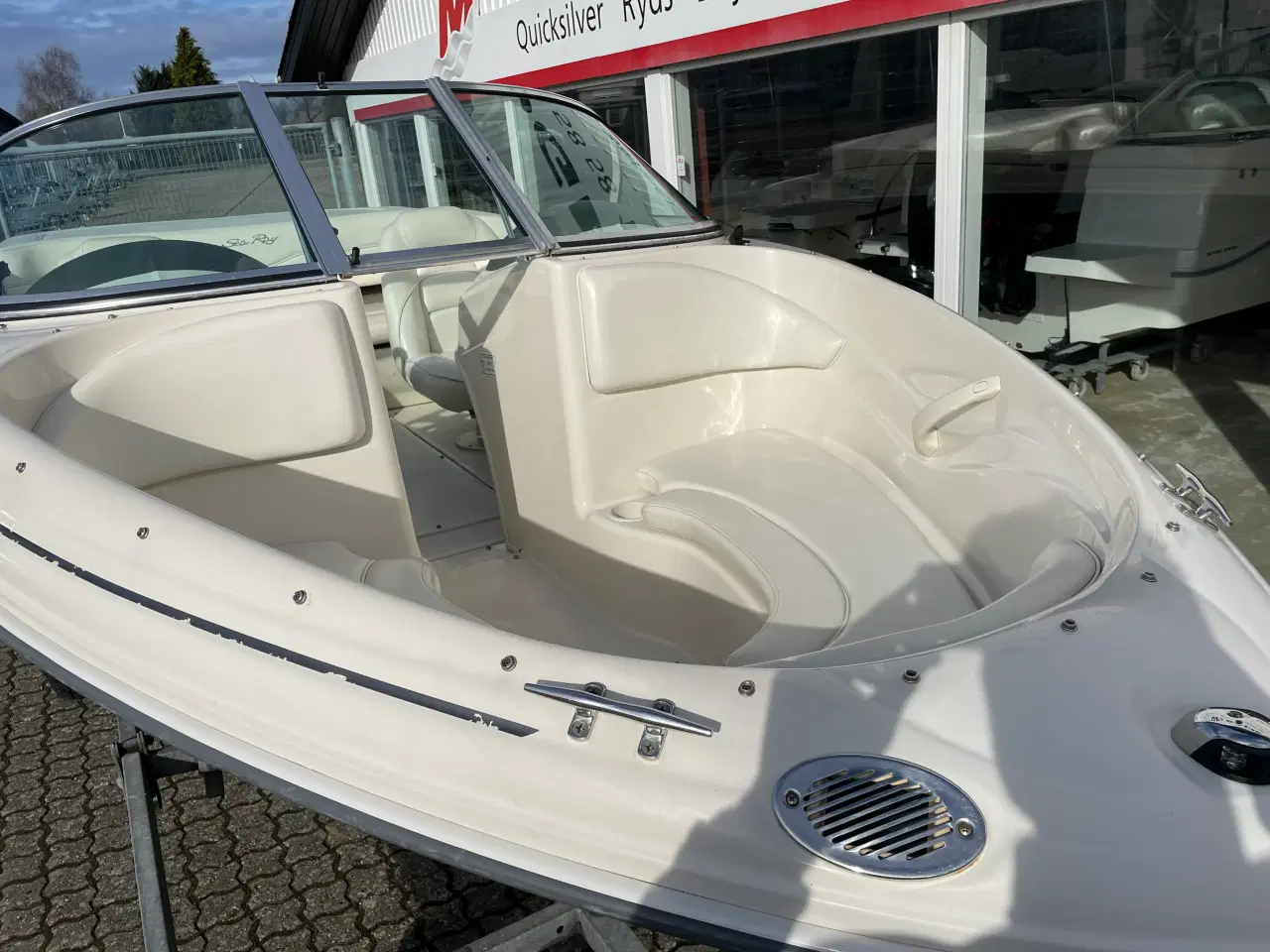Billede 5 - 175 Sport Bowrider med 135 hk Mercruiser 3,0L 4 takt i/b og 1350 kg Variant bådtrailer