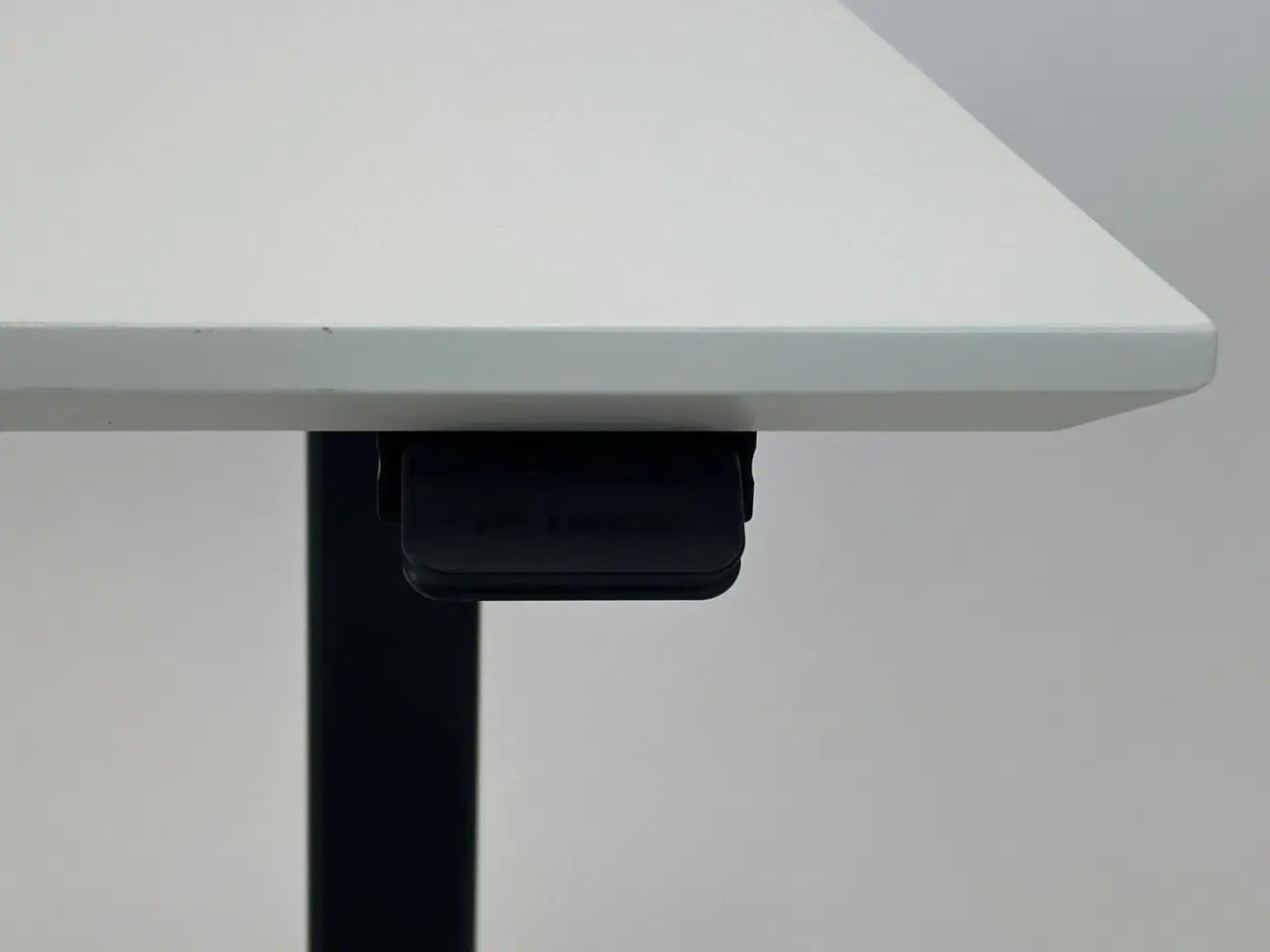 Billede 4 - Hæve-/sænkebord 160x80 (m. faset kant) - Linak