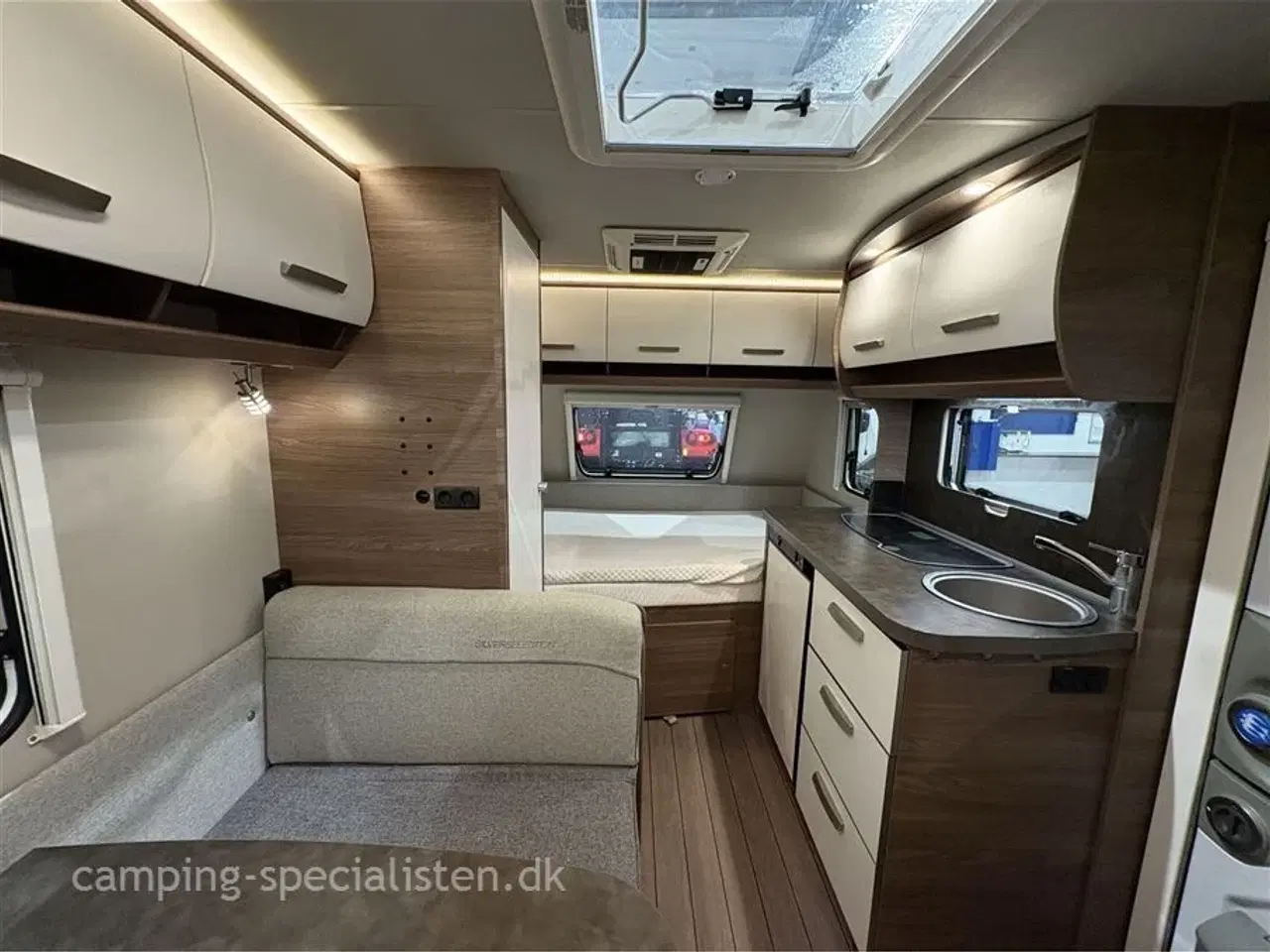 Billede 6 - 2019 - Knaus Sport 400 QD Silver Selection   Den perfekte rejsevogn - Knaus Sport 400 QD Silver Selection fra 2019 - Kan nu opleves hos Camping-Specialisten i Silkeborg