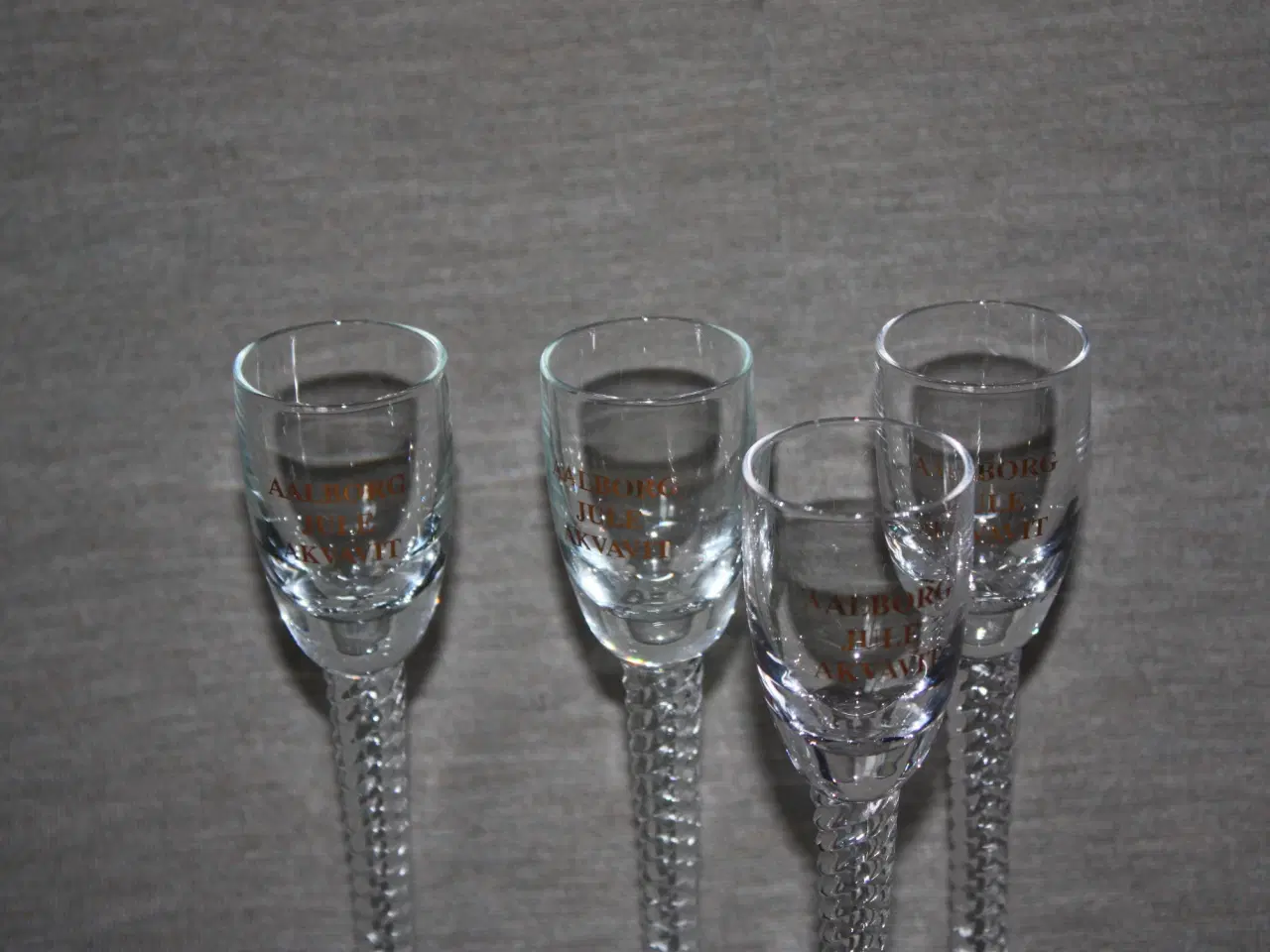 Billede 2 - Holmegaard Aalborg jule akvavit Snapseglas