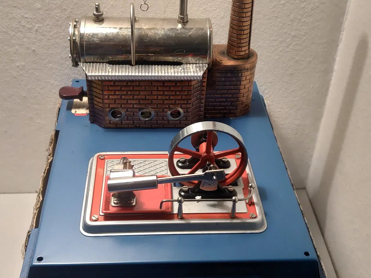 Billede 3 - Wilesco dampmaskine D12 incl.kasse, vejl. og olie.