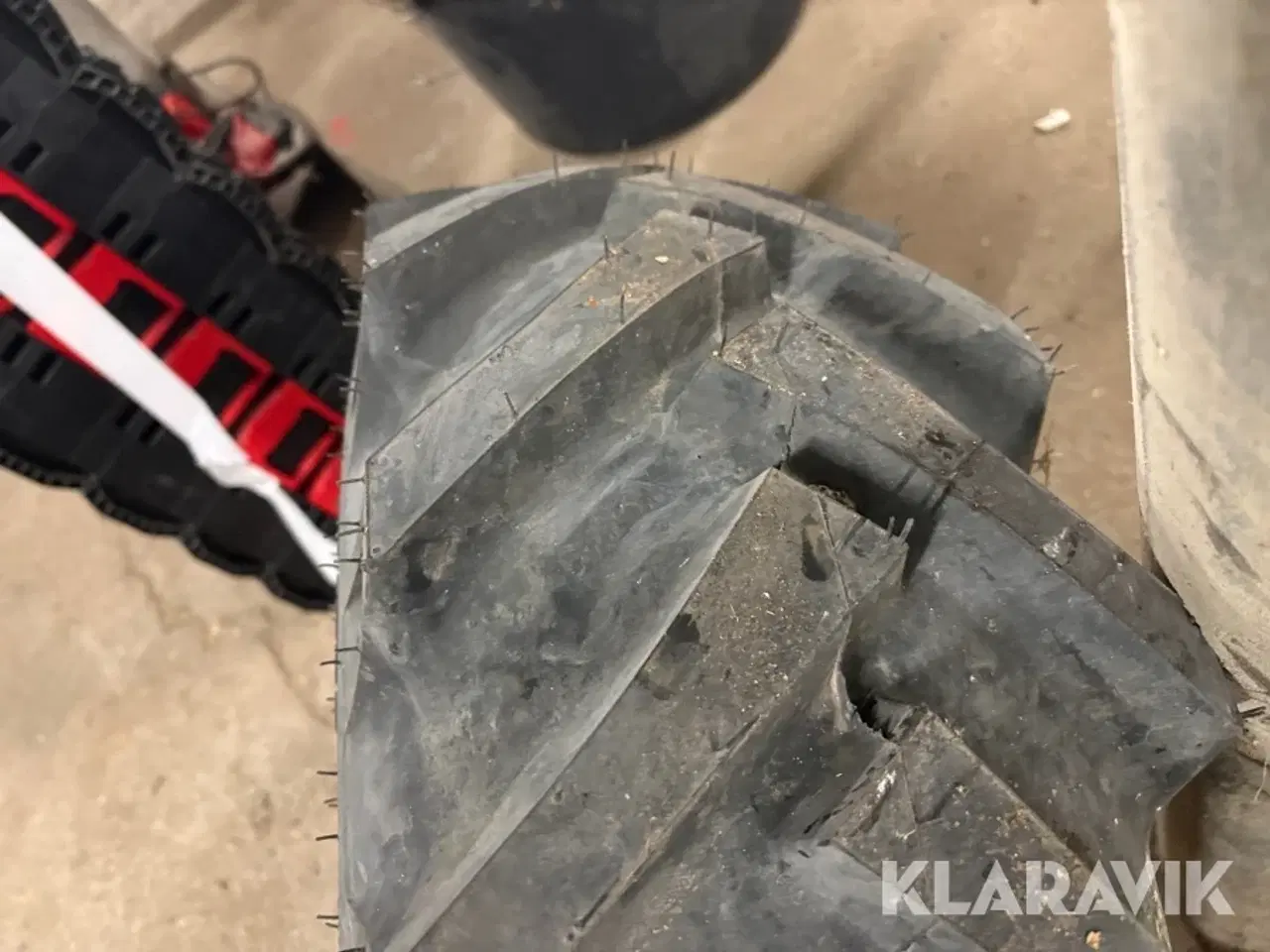 Billede 4 - Dæk med fælg BKT 1 styk