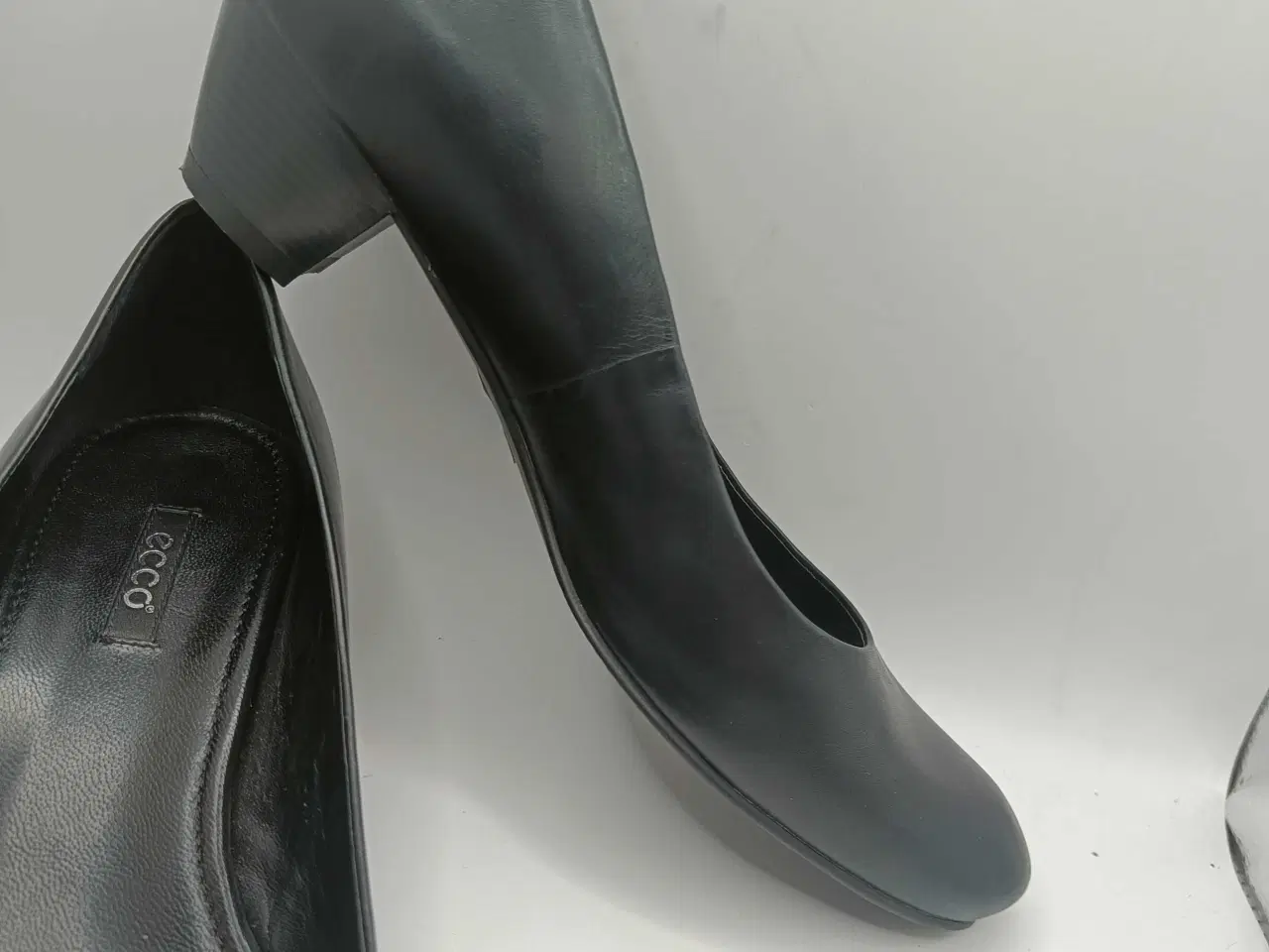 Billede 2 - Ecco sort læder sko 41str 