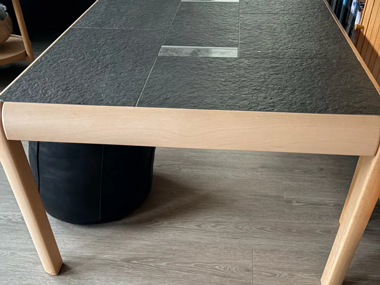 Billede 1 - Flot sofabord i lakeret bøg med skiffer og marmor 