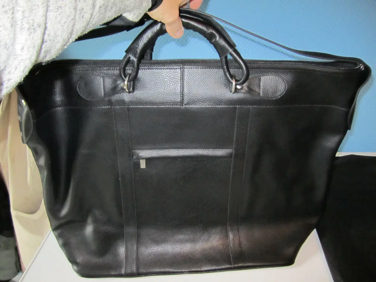 Billede 1 - Bon Gout sort læder rejsetaske med skuld