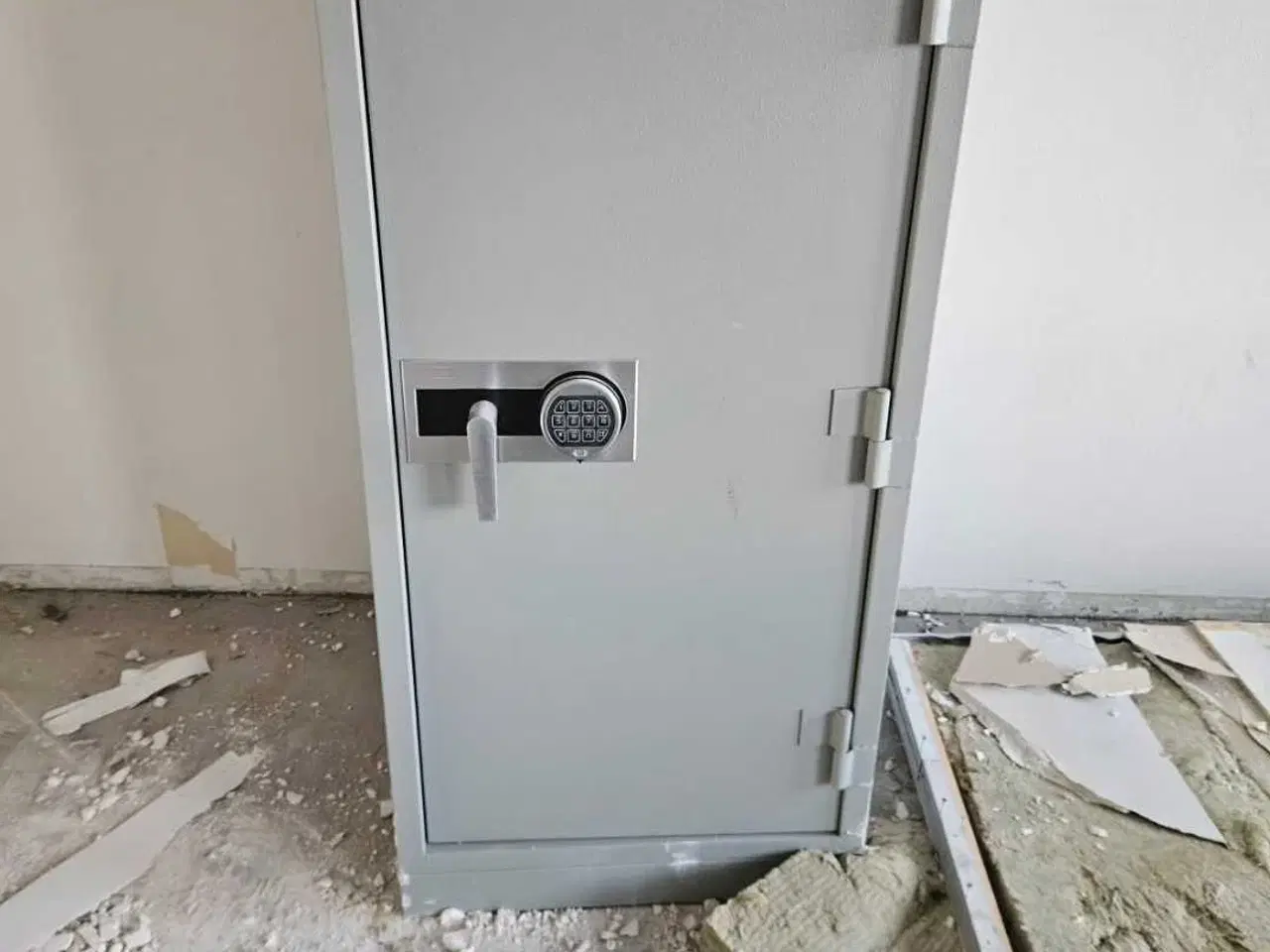 Billede 1 - Pengeskab