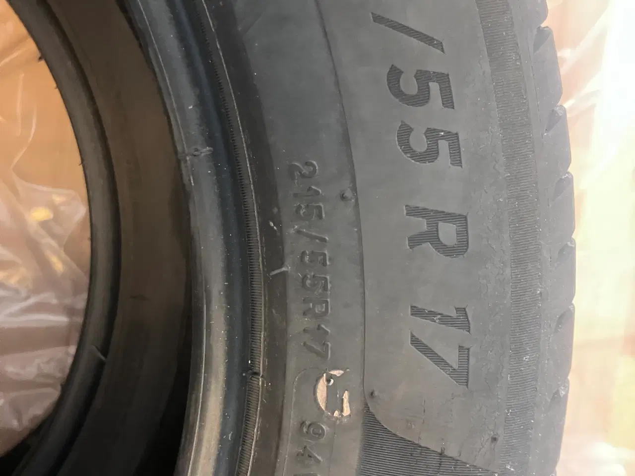 Billede 2 - Michelins Sommerdæk 215/55R 17 94 V