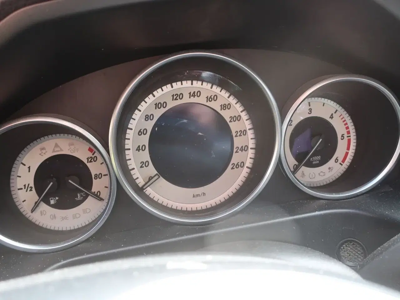 Billede 22 - Personbil MERCEDES E220 Bluetec diesel (momsfri) (uden afgift)