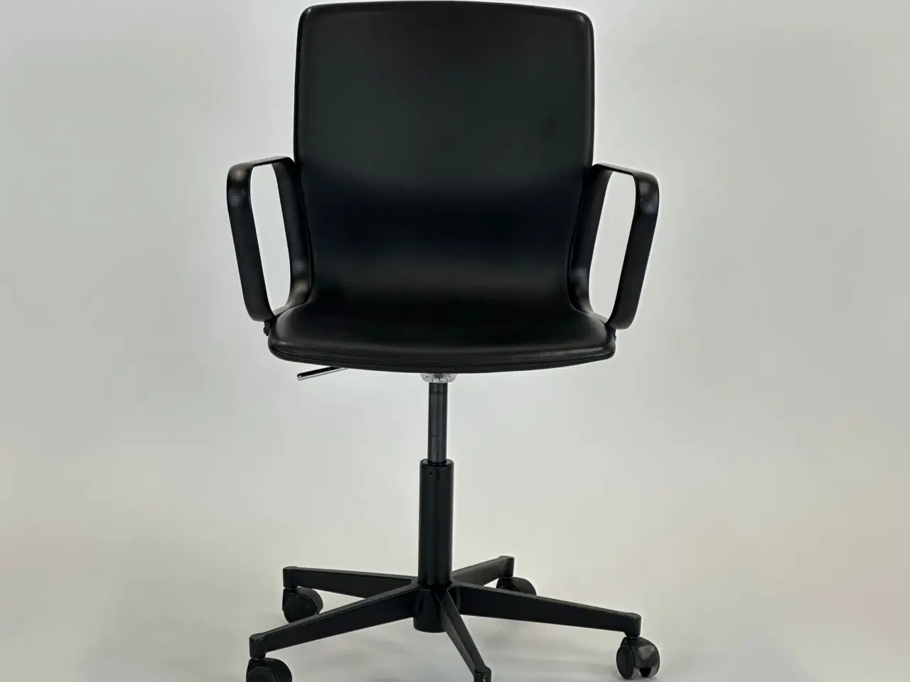 Billede 3 - Butterfly Swivel High fra Magnus Olesen (Sorte hjul)