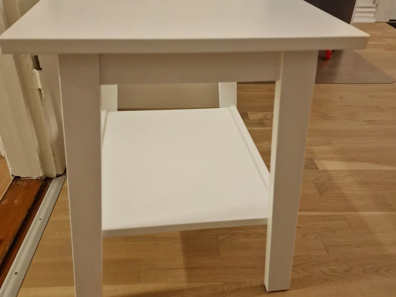Billede 1 - Skrivebord + Lille bord 