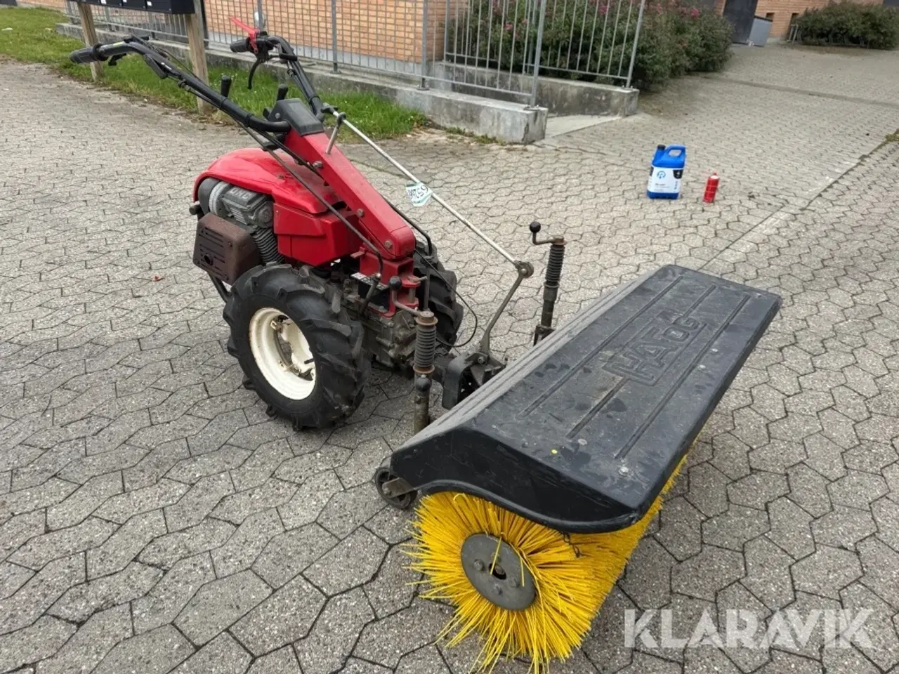 Billede 2 - Redskabsbærer HAFOG KAM 5 med kost