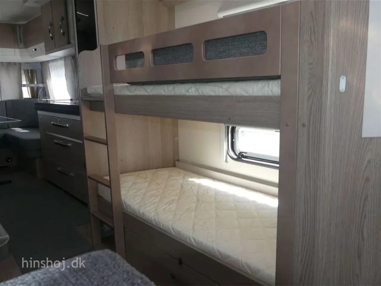 Billede 3 - 2023 - Hobby Prestige 720 UKFe   Hobby 720 UKFe med køjer og fransk dobbeltseng fra Hinshøj Caravan