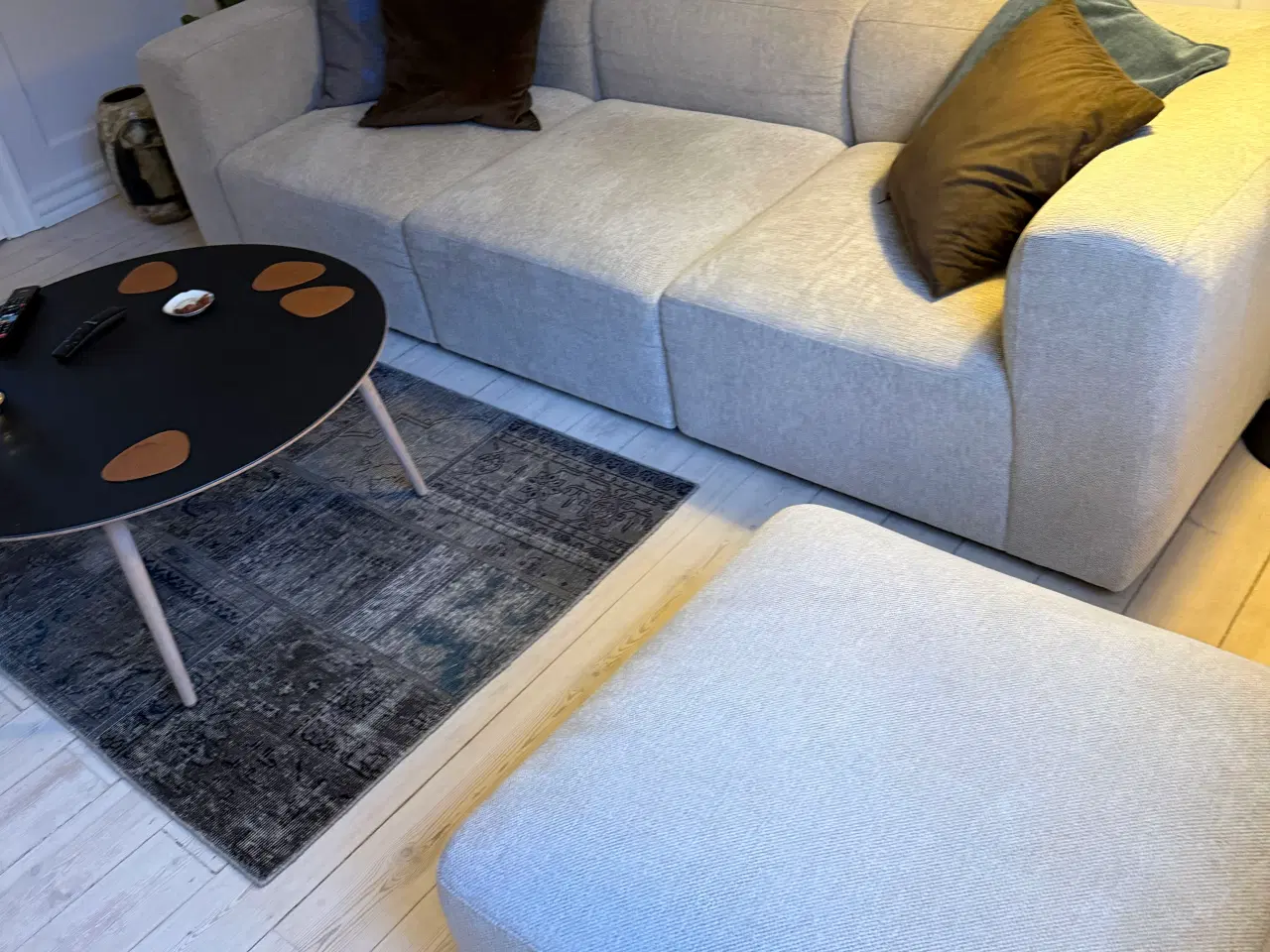 Billede 3 - 3 Pers sofa med. Puf 