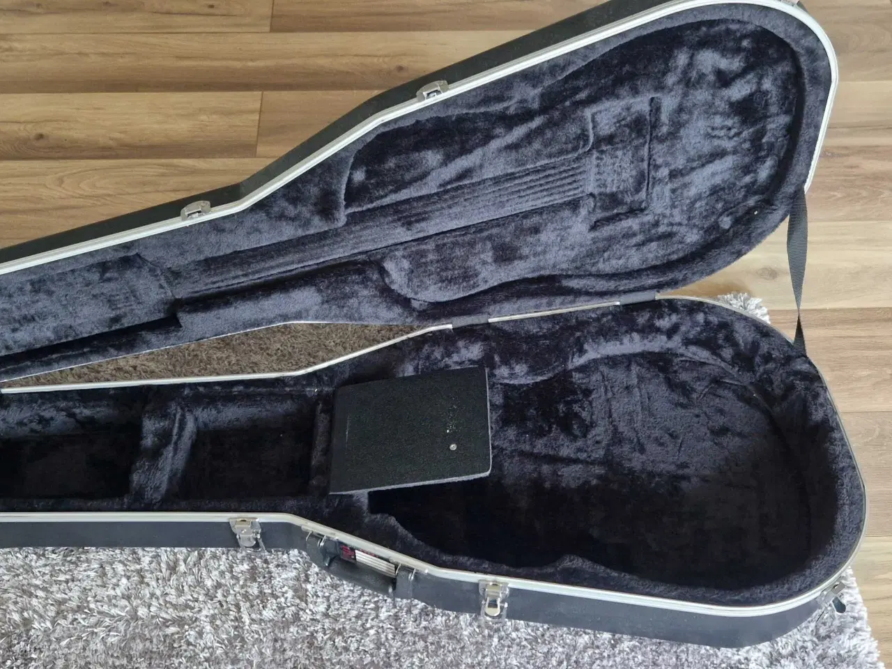 Billede 1 - Guitar Hardcase Kuffert