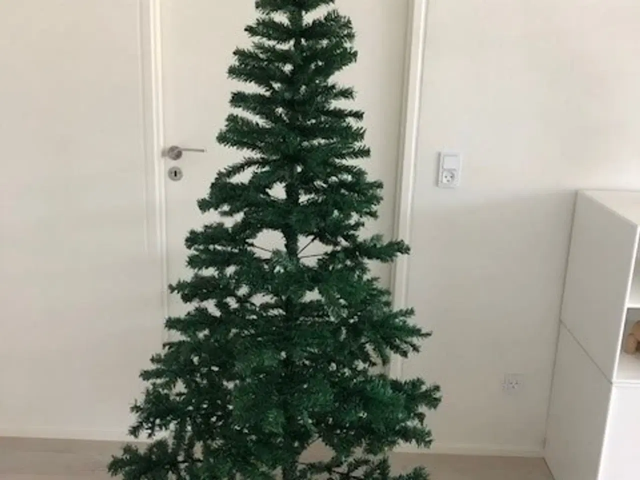 Billede 2 - Kunstig juletræ 180 cm