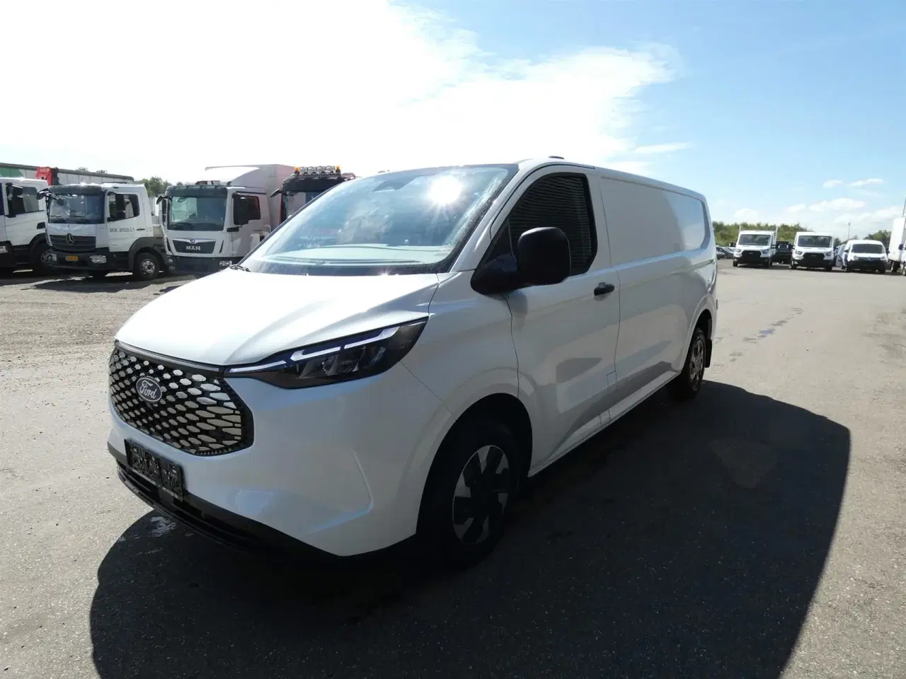 Billede 4 - Ford E-Transit Custom 320 L2H1 EL Trend 218HK Van Aut.