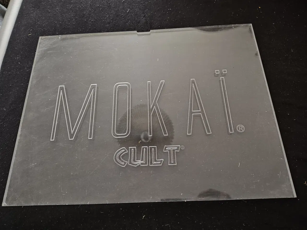 Billede 1 - Cult Mokai Plastik Skilt ca.40x30cm