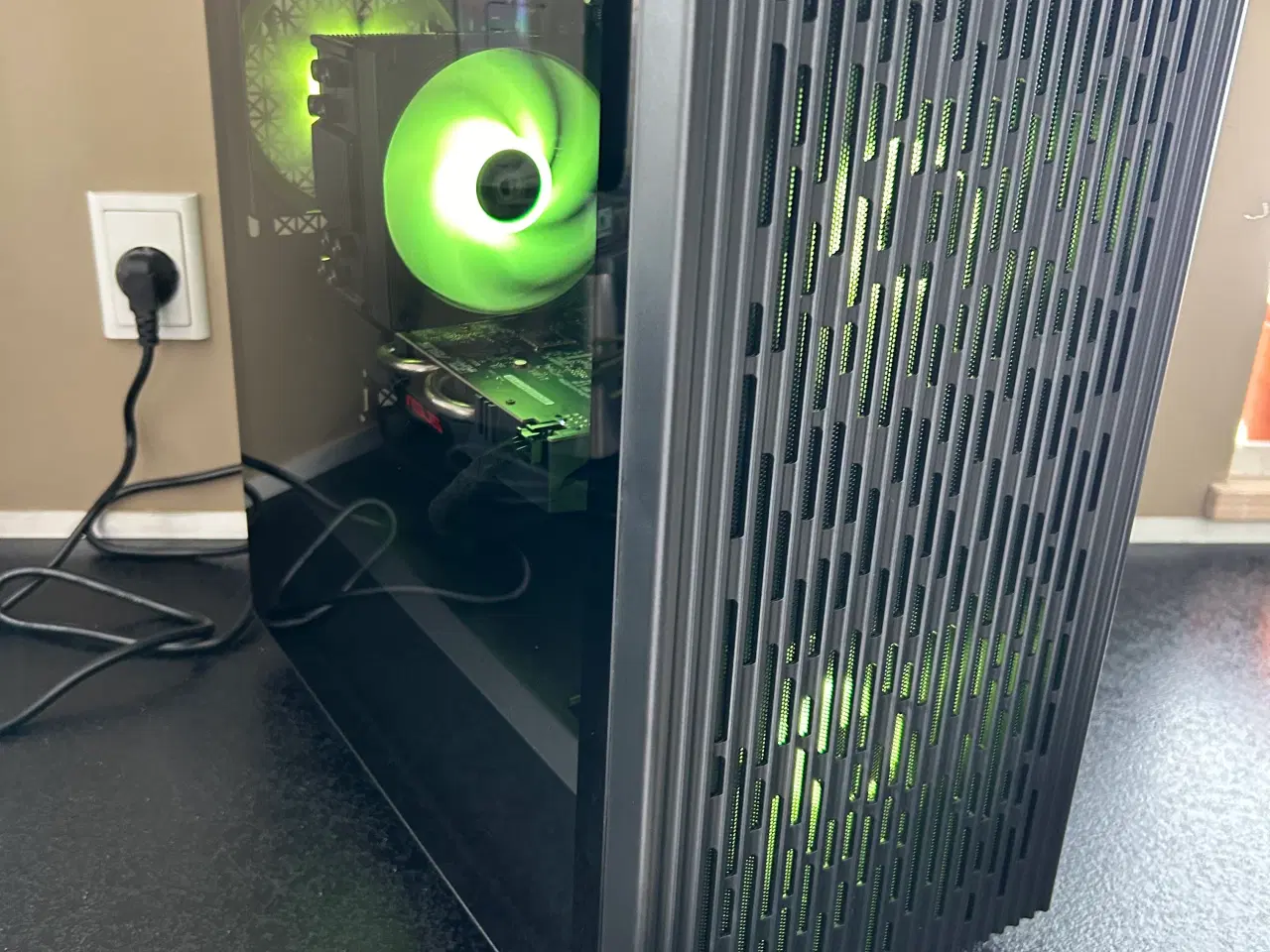 Billede 6 - ✅ Renoveret Gamin-PC – Klar til eSport & RGB-show!
