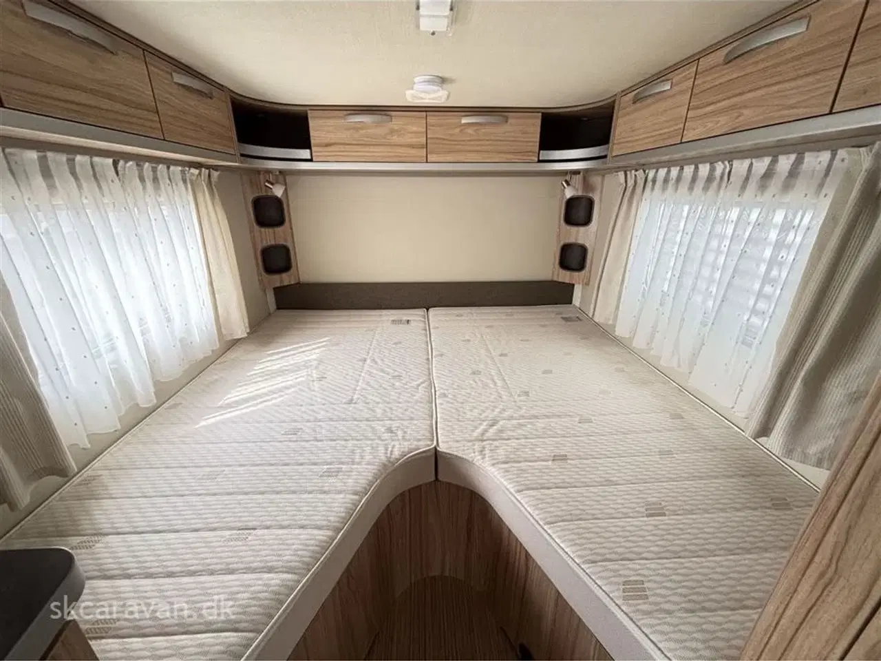 Billede 11 - 2020 - Hymer Eriba Feeling 442   Sapr over 100.000,- i forhold til en ny