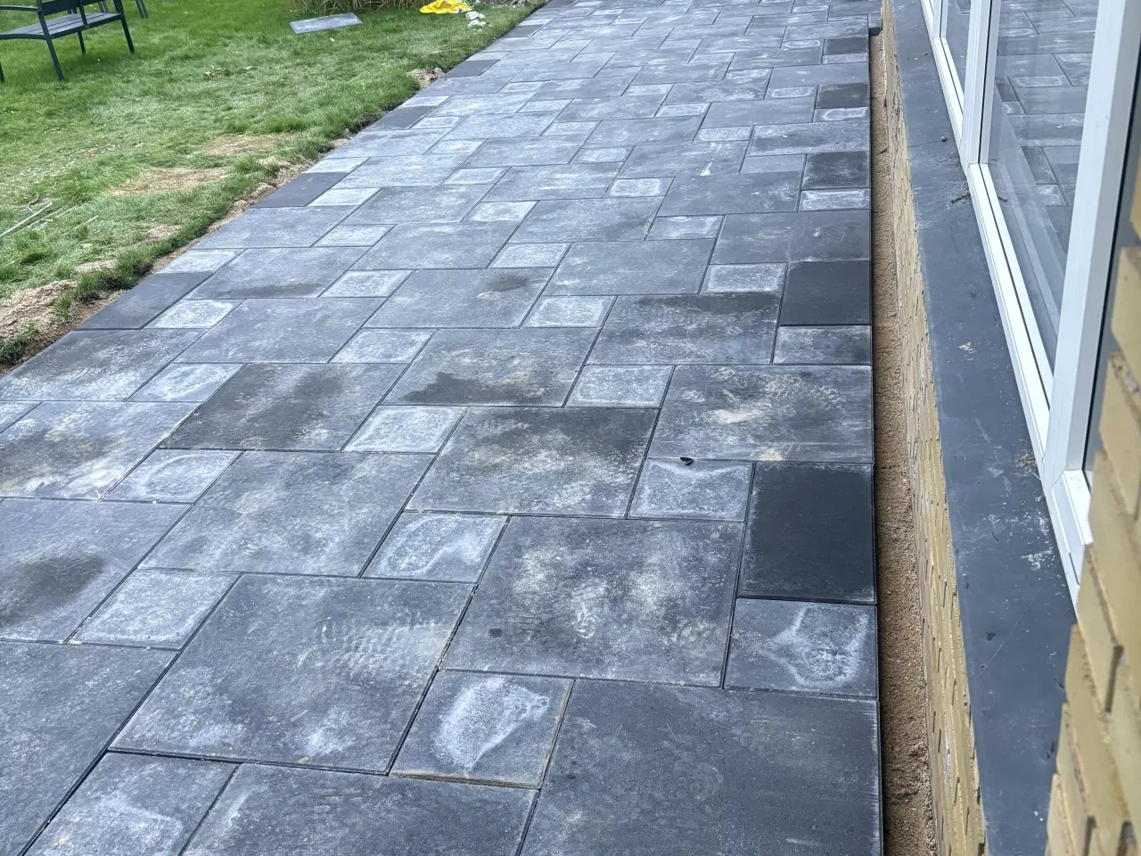 Billede 2 - Fliseterrasse – korrekt opbygning og flot finish