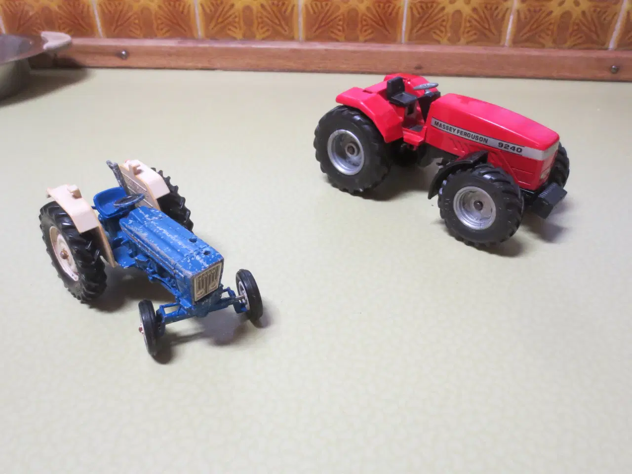 Billede 1 - 1 stk Ford 6600 og Massey Ferguson 9240 