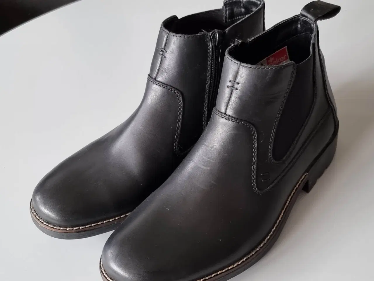 Billede 2 - Sorte Rieker herrestøvler str. 41 - som nye