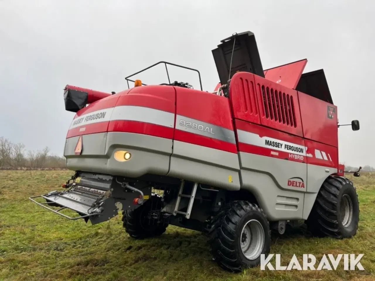 Billede 4 - Mejetærsker Massey Ferguson med 30 fods skærebord