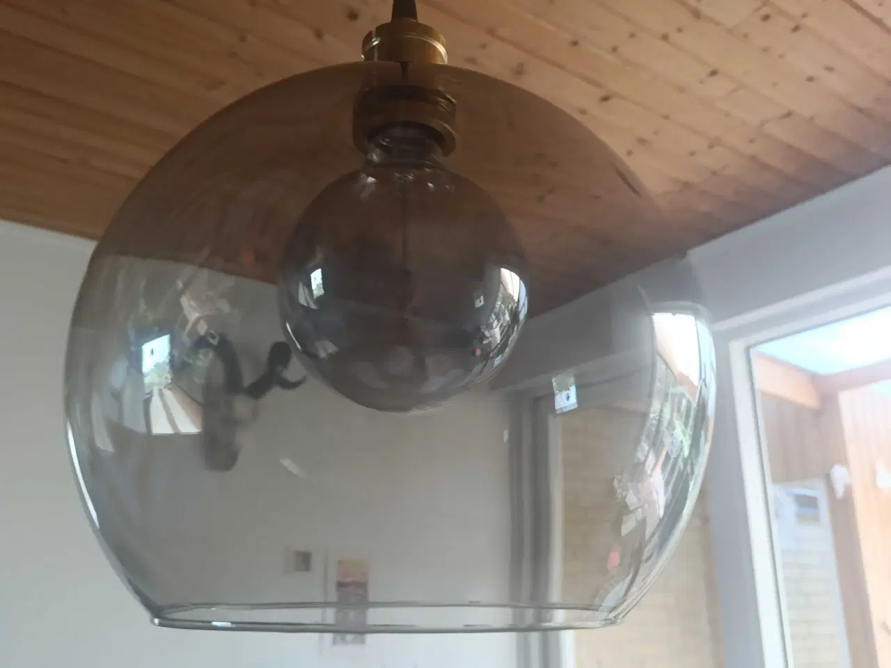 Billede 1 - Ikea JAKOBSBYN / JÄLLBY Loftlampe, røgfarvet glas/