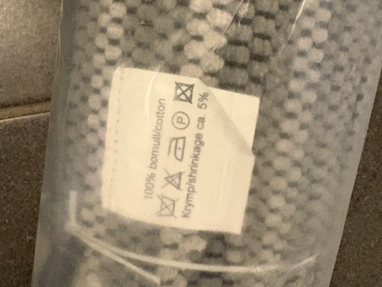 Billede 3 - NYT Tæppe Royal Camping - 70 x 160 cm