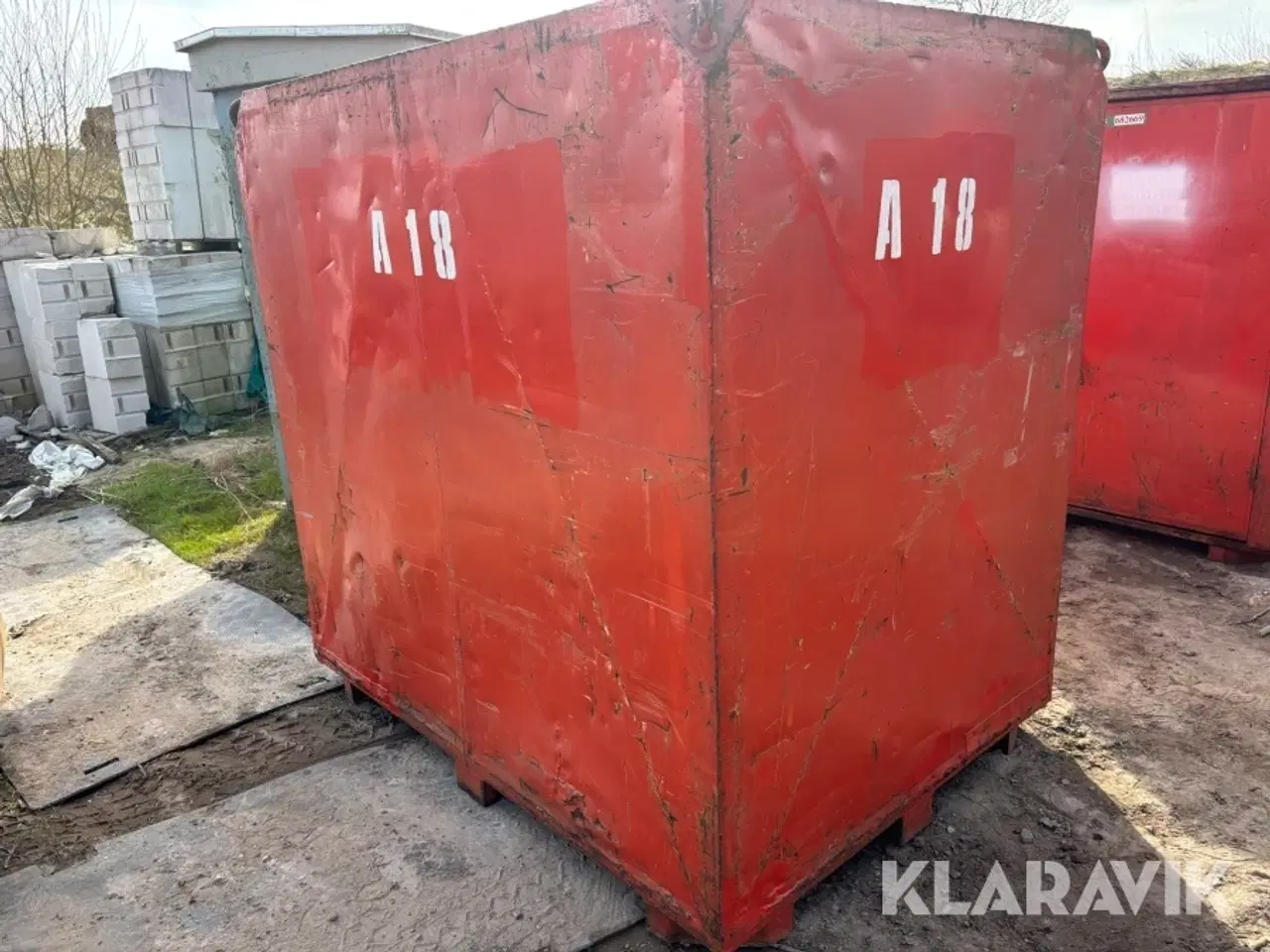 Billede 5 - Container isoleret med reoler