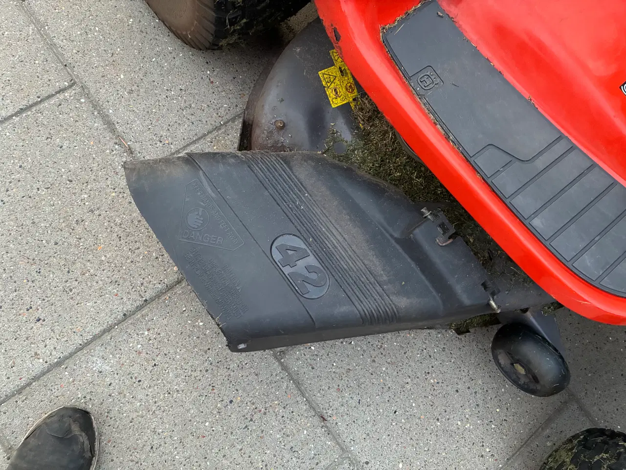 Billede 4 - Havetraktor Husqvarna LTH 152 Med hydrostat ￼ ￼42”
