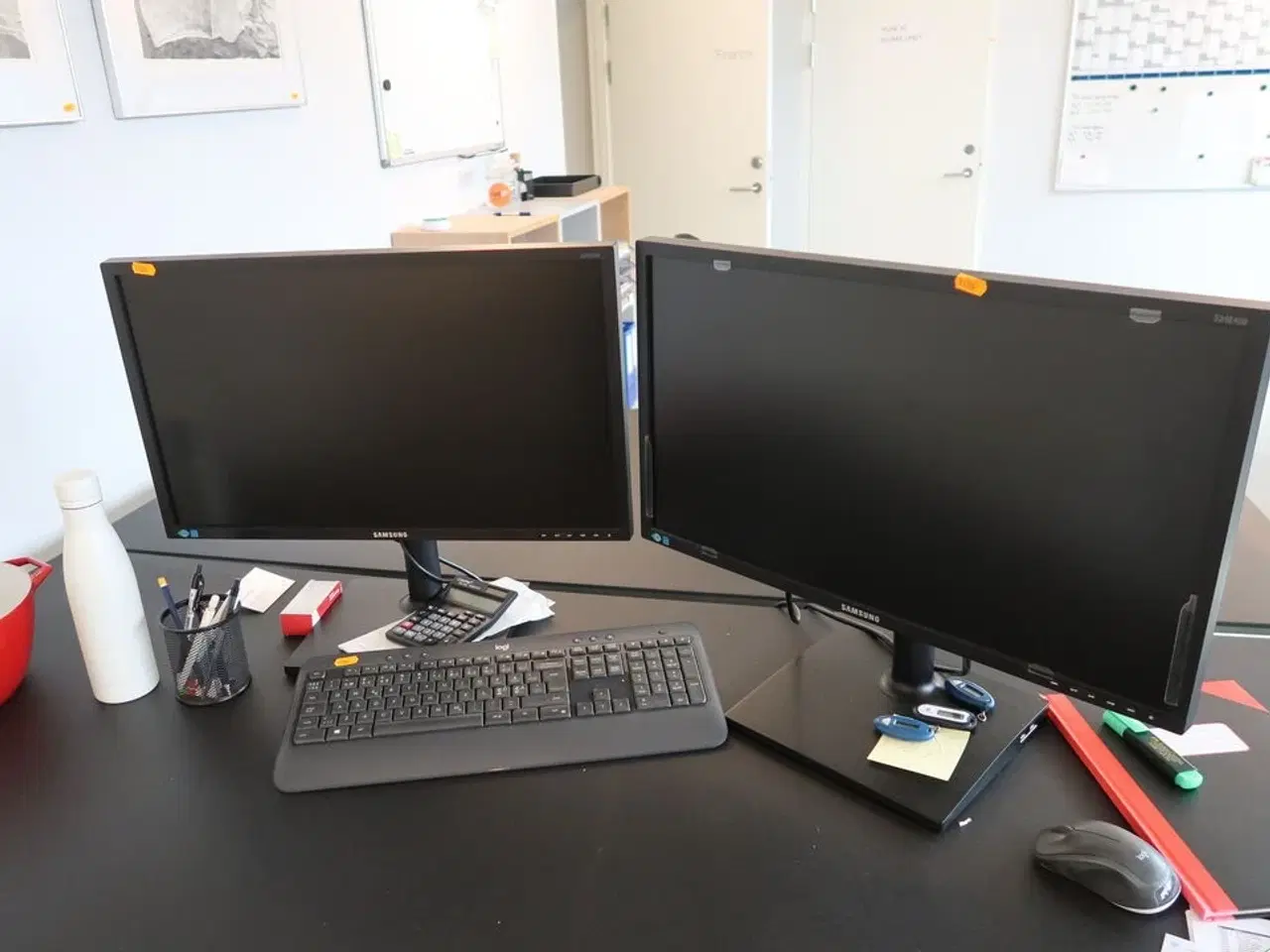 Billede 1 - 2 stk. computerskærme SAMSUNG S24E450, tastatur, mus
