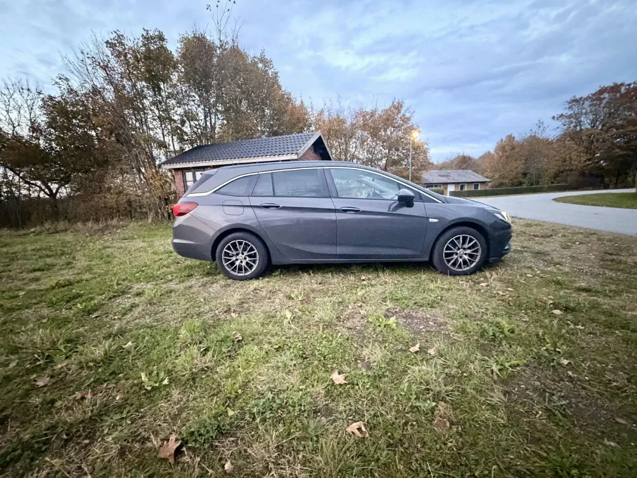 Billede 4 - 1 ejers Opel astra j sælges som en af Dks billigst