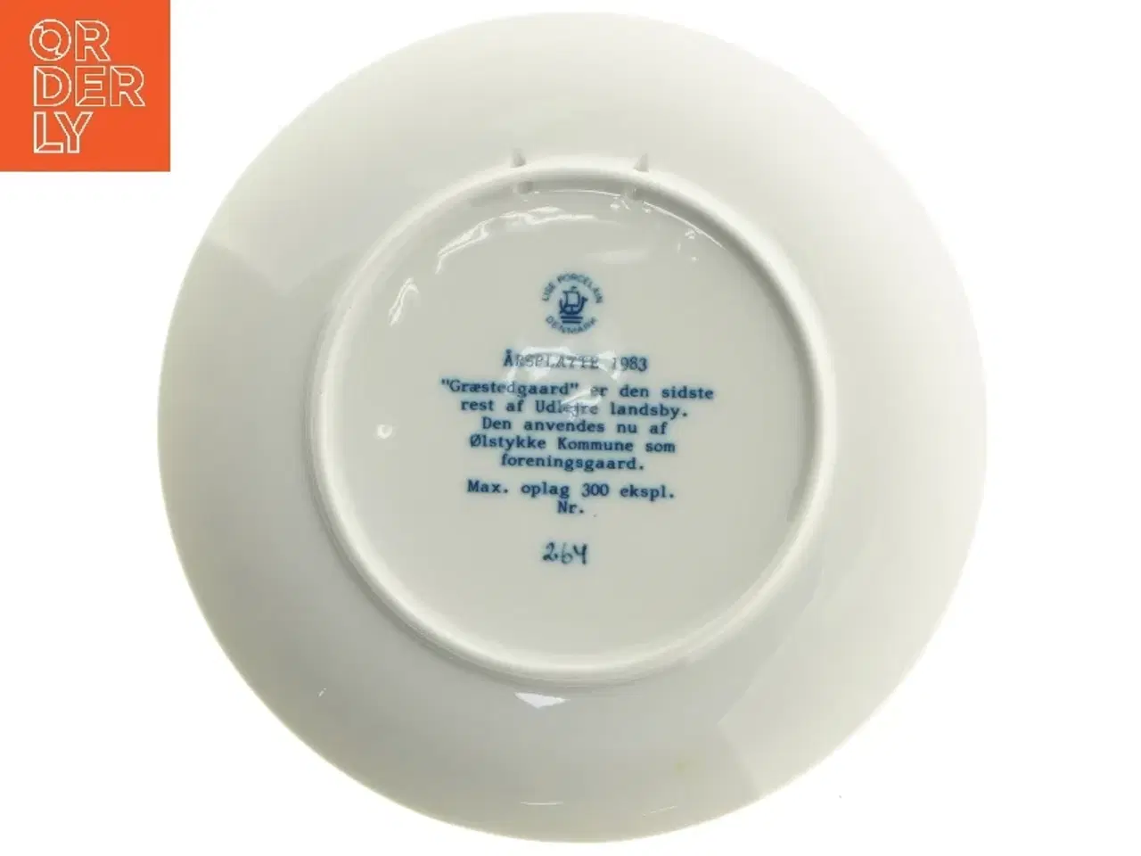 Billede 2 - Årstel 1983 Græstedgaard porcelænstallerken fra Moske Royal Copenhagen (str. Ø 19,5 cm)