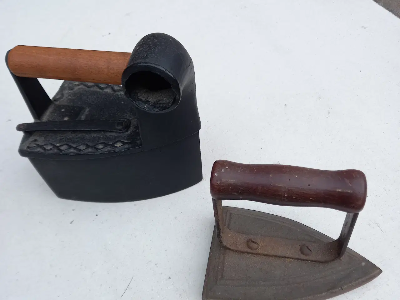 Billede 1 - Antikke strygejern 