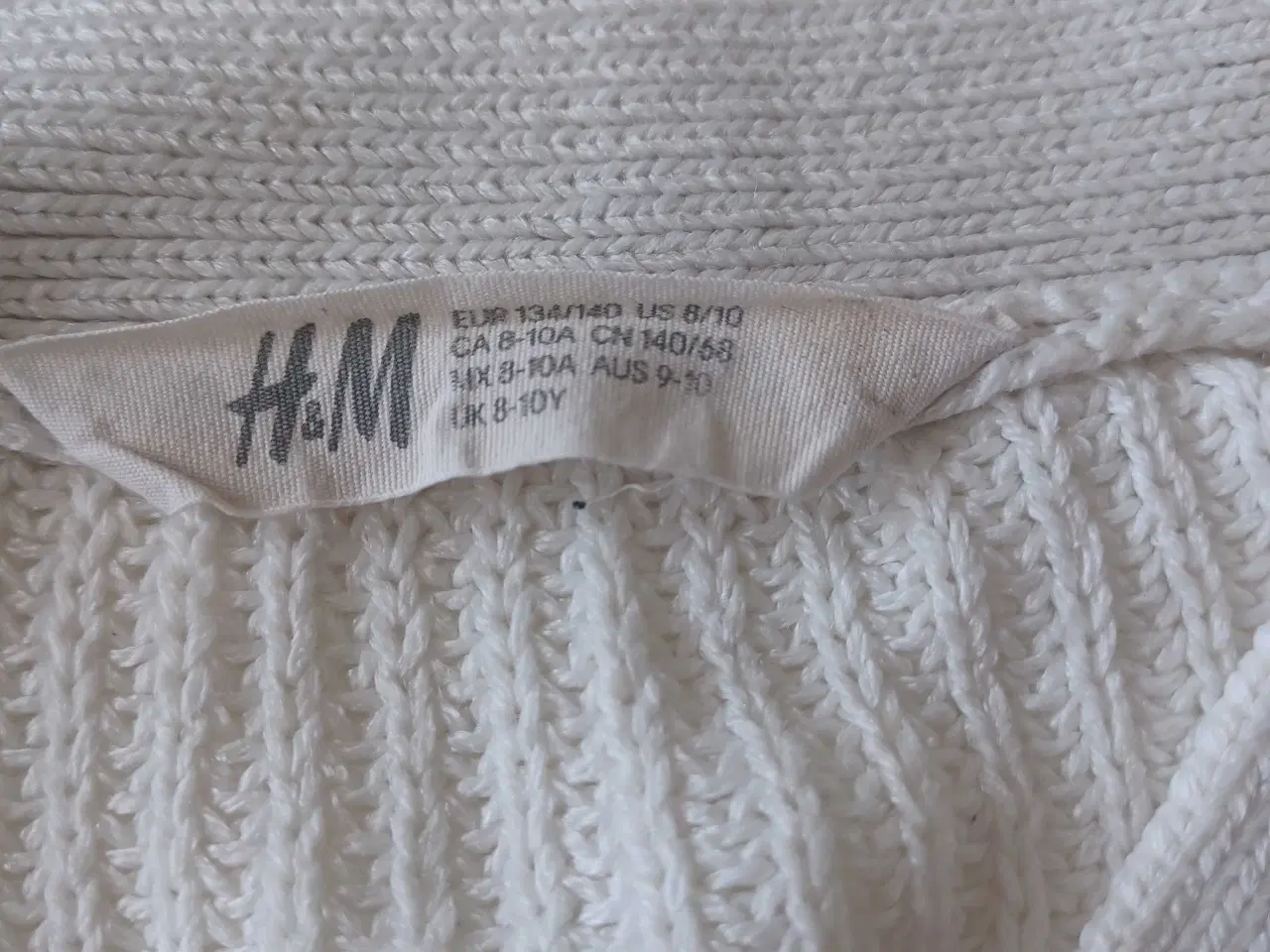 Billede 3 - H&M strik størrelse 134/140