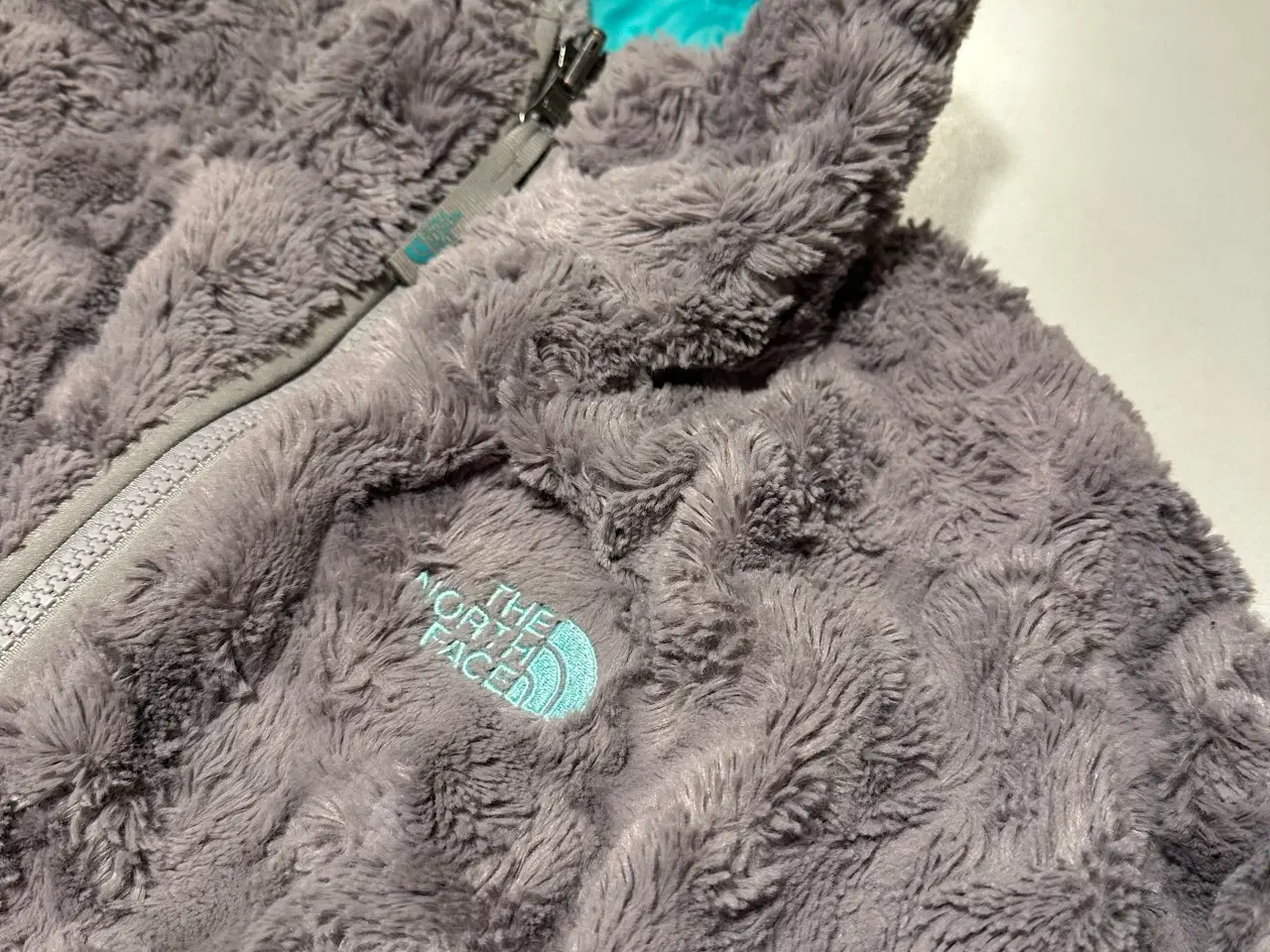 Billede 2 - Vendbar Overgangs jakke til pige