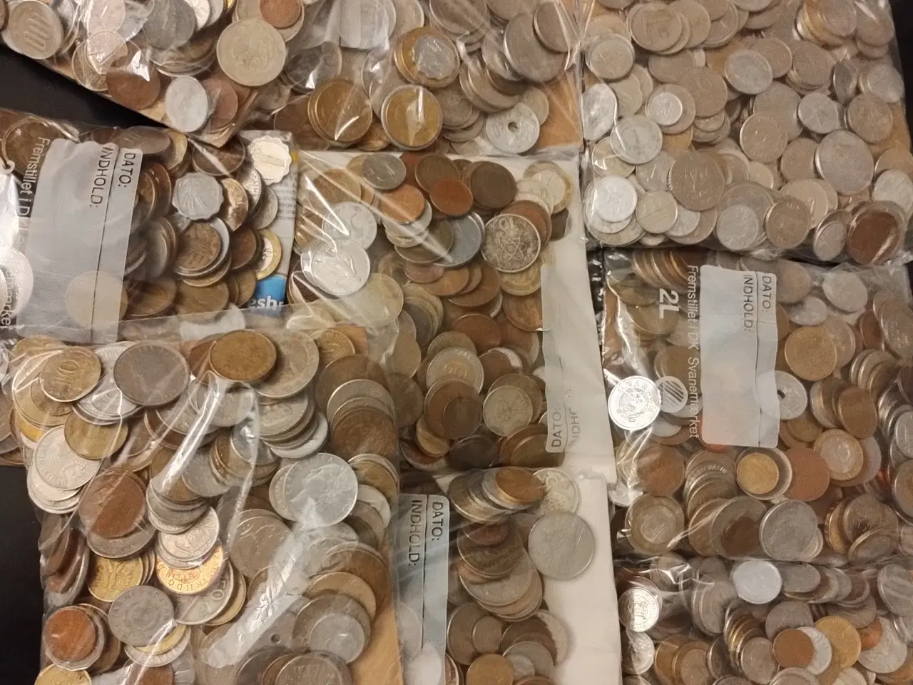 Billede 3 - Et kilo mønter fra hele verden kun for 79 kr.
